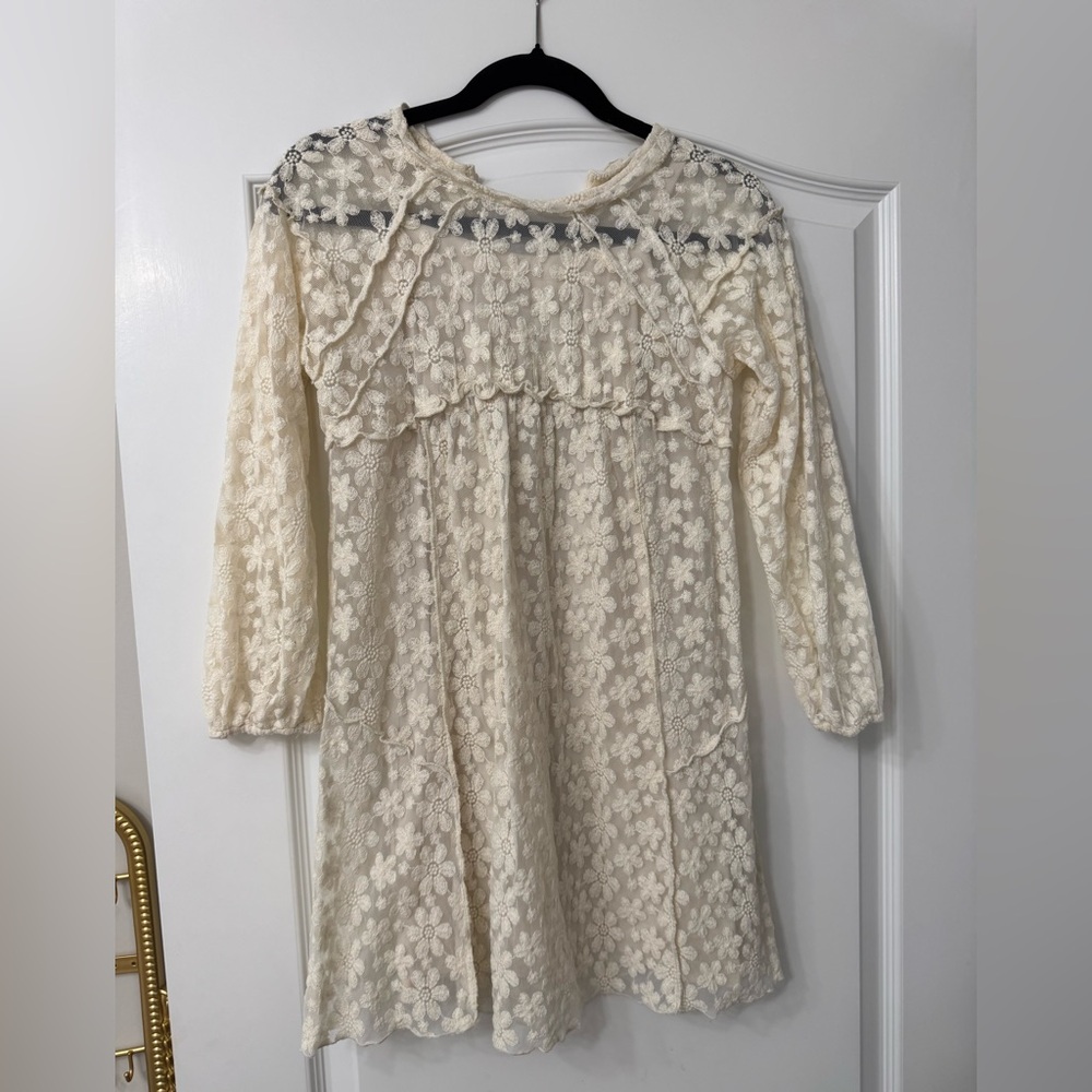 Zara dress Cream Lace Dress with Floral Pattern 13-14